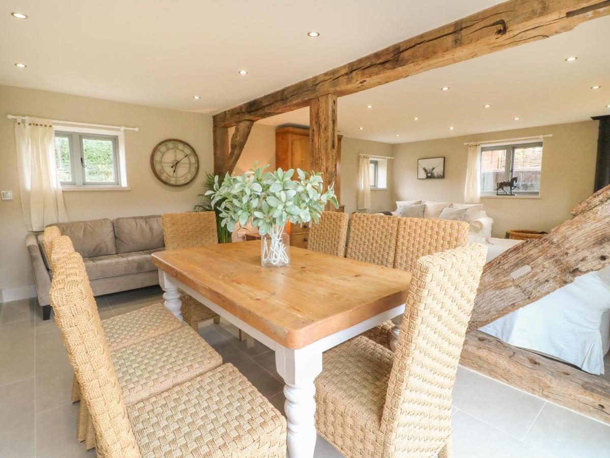 Upper Barn Villa Stafford Eksteriør billede