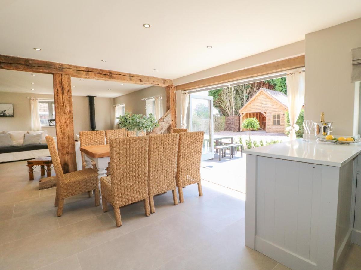 Upper Barn Villa Stafford Eksteriør billede